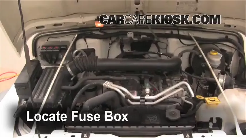2006 Jeep Wrangler Unlimited Rubicon 4.0L 6 Cyl. Fuse (Engine) Check